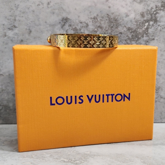 Louis Vuitton Beautiful Gold Bracelet✨️ - Picture 2 of 10